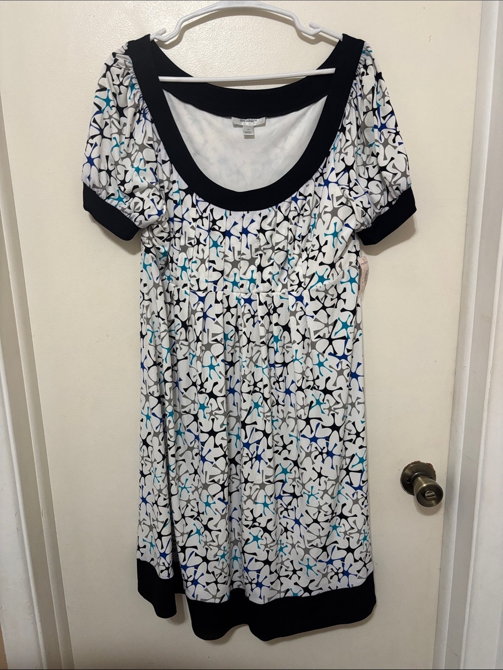 dressbarn White Scoop Neck short sleeve dress with Blue, Teal, Black &Grey print